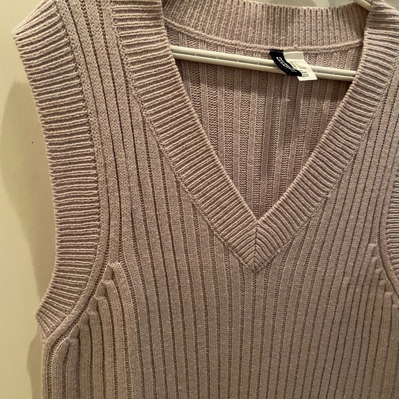 Lavender Sweater Vest - Picture 3 of 4
